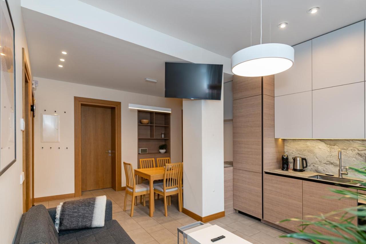 Downtown 4Bd Master Apartment By Hostlovers Каунас Экстерьер фото