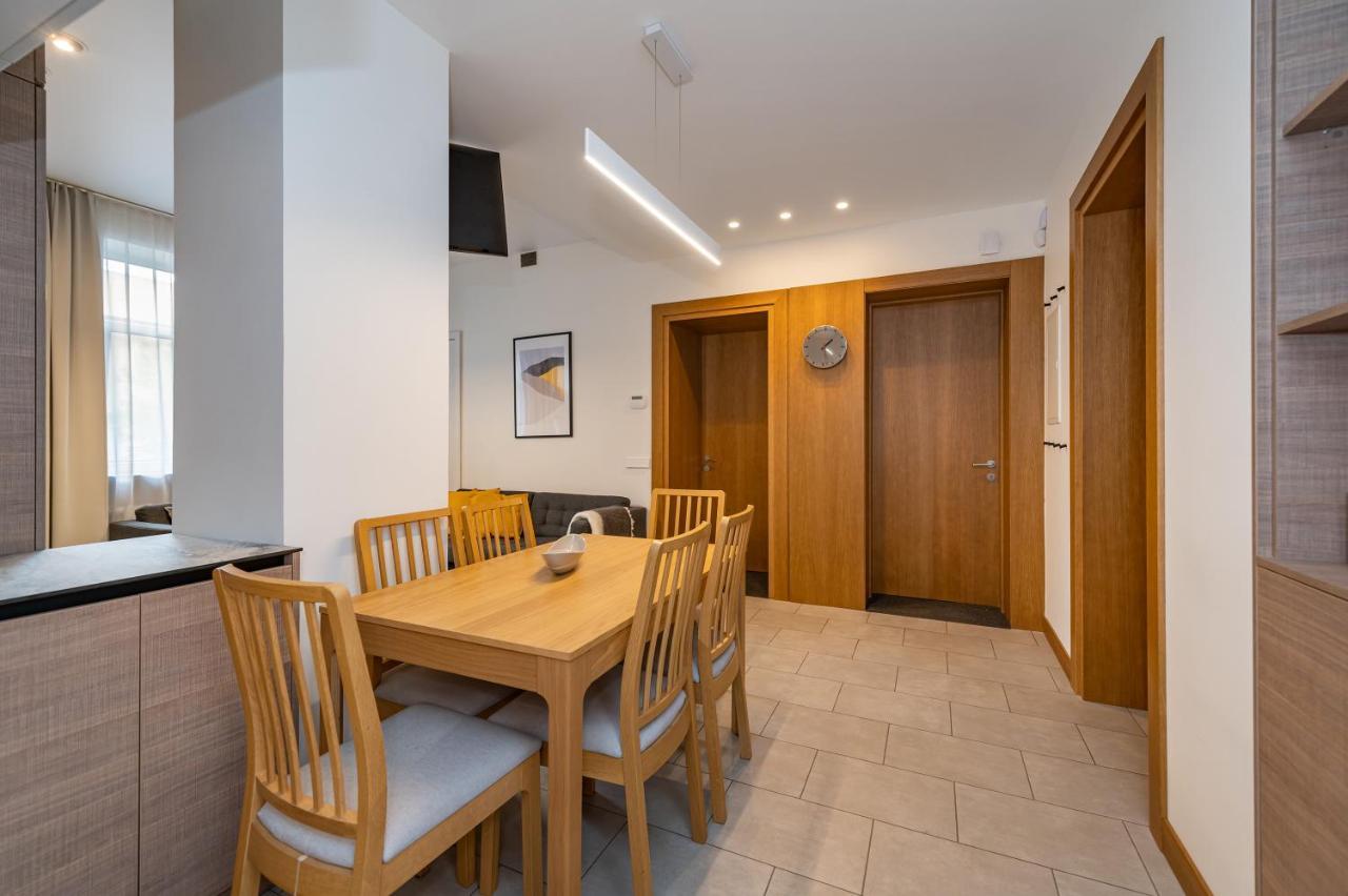 Downtown 4Bd Master Apartment By Hostlovers Каунас Экстерьер фото